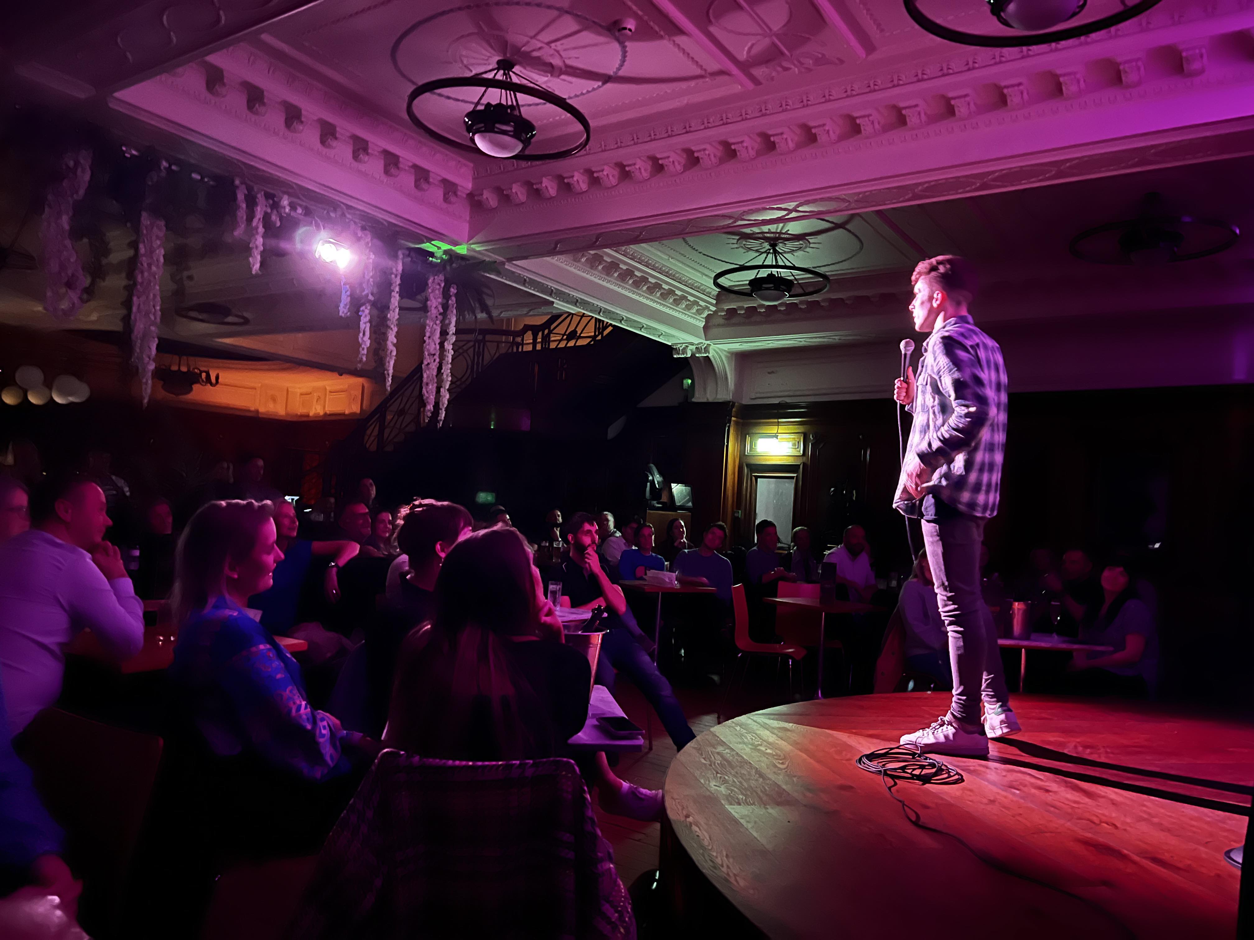 all gold comedy club york